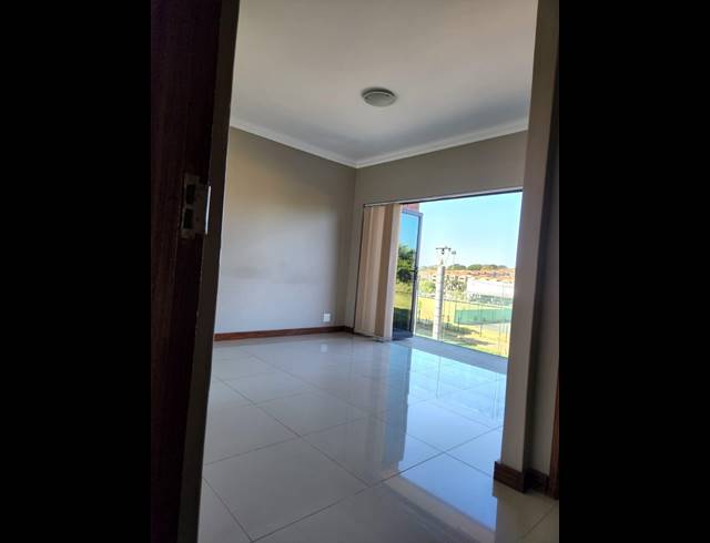 3 BEDROOM APARTMENT FOR SALE IN UMHLANGA RIDGE